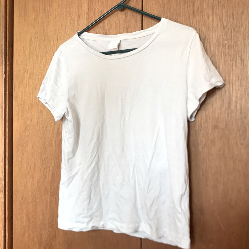 white t-shirt